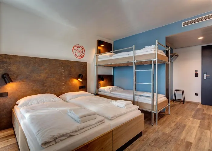 柏林动物园梅宁阁酒店 3*