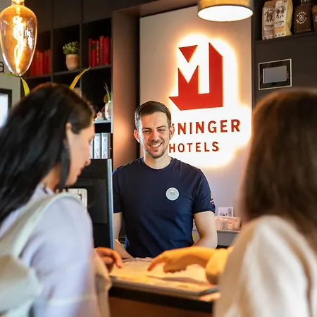 Hotel Meininger Tiergarten Berlino